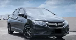 Best Honda Grace LX Hybrid 2020