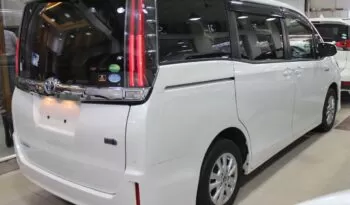 Toyota Noah Hybrid G Best Package full