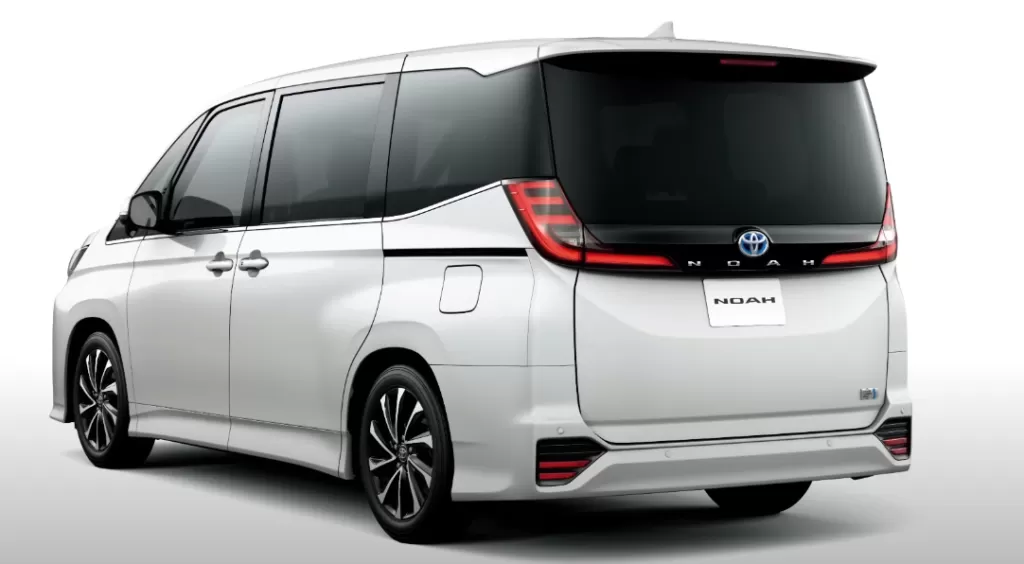 Toyota Esquire GI Premium Hybrid 2023 Best Review