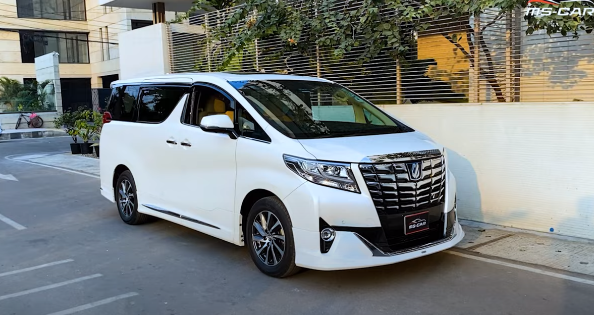 Toyota ALPHARD Executive Lounge Hybrid 2024 Best Review