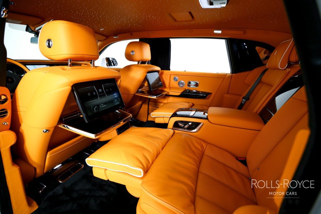 World Most Luxurious Car New Rolls Royce Phantom 2024 