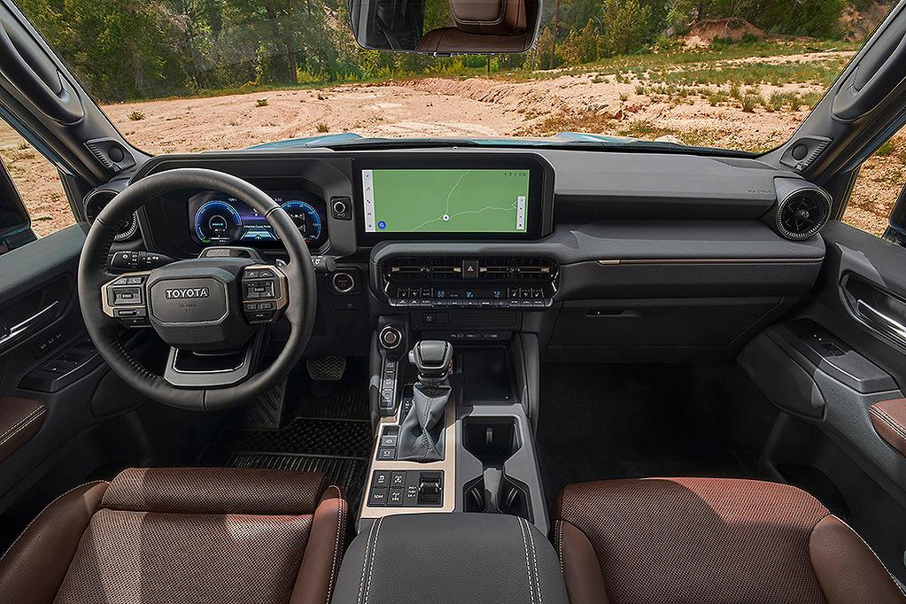 Toyota Land Cruiser Prado 2024 interior 