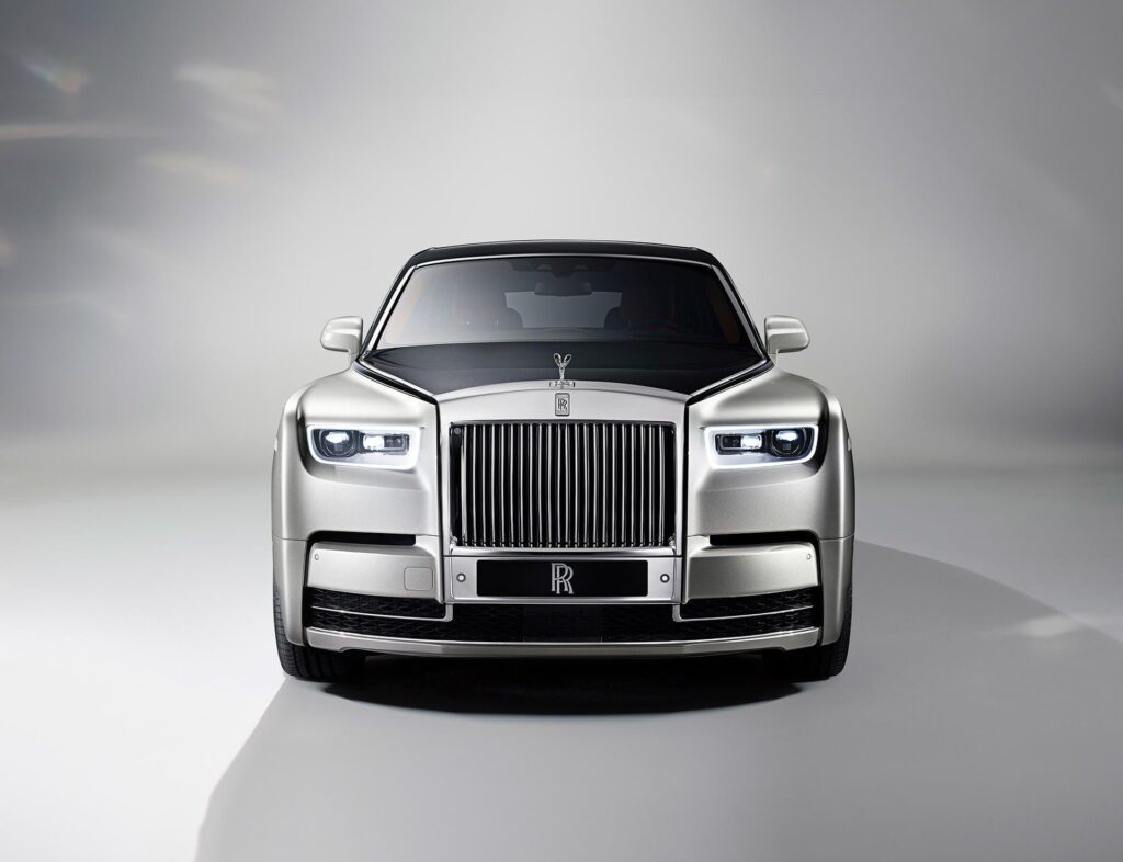 World Luxurious Car Rolls Royce Phantom 2024