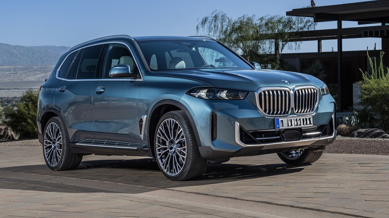 2024 BMW X5 Best Game Changer SUV - Car Selection