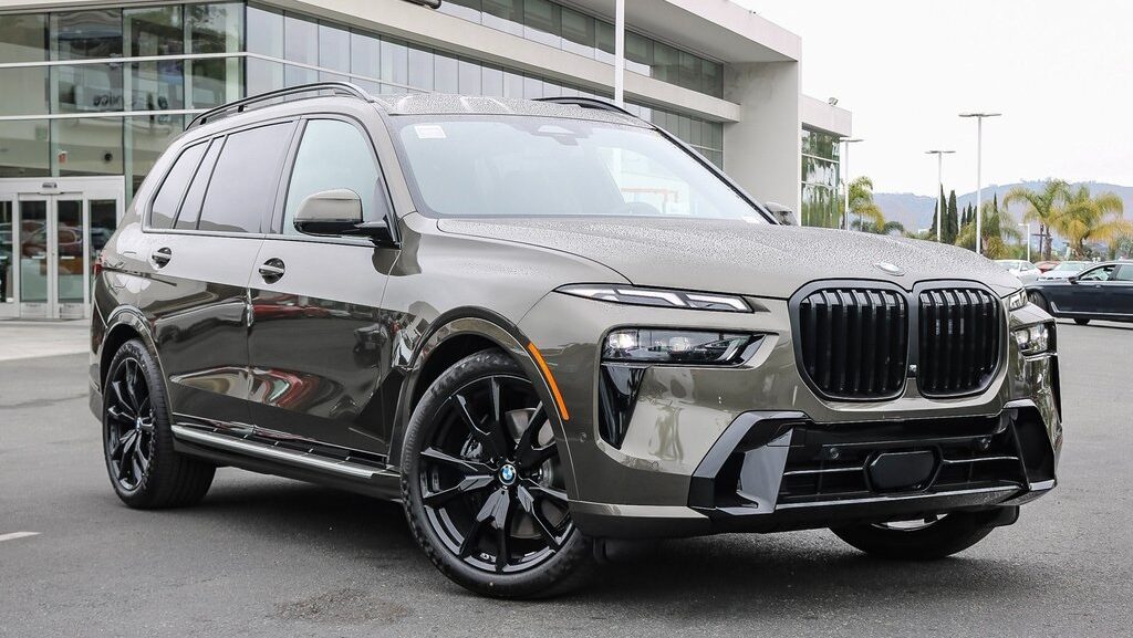 2025 BMW X7 Ultimate Luxury Three Row SUV - Car Selection