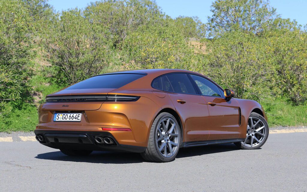 Porsche Panamera 2025